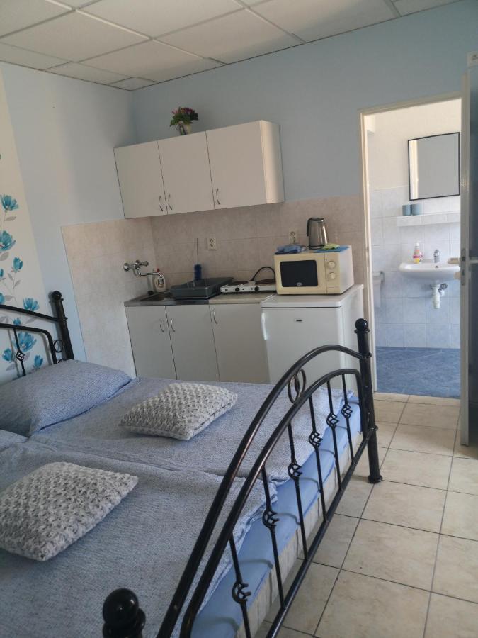 Hodosi Apartman Appartement Veľký Meder Buitenkant foto