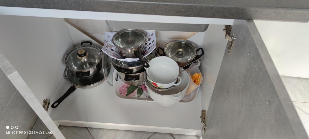 Hodosi Apartman Appartement Veľký Meder Buitenkant foto