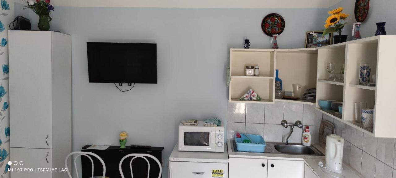 Hodosi Apartman Appartement Veľký Meder Buitenkant foto